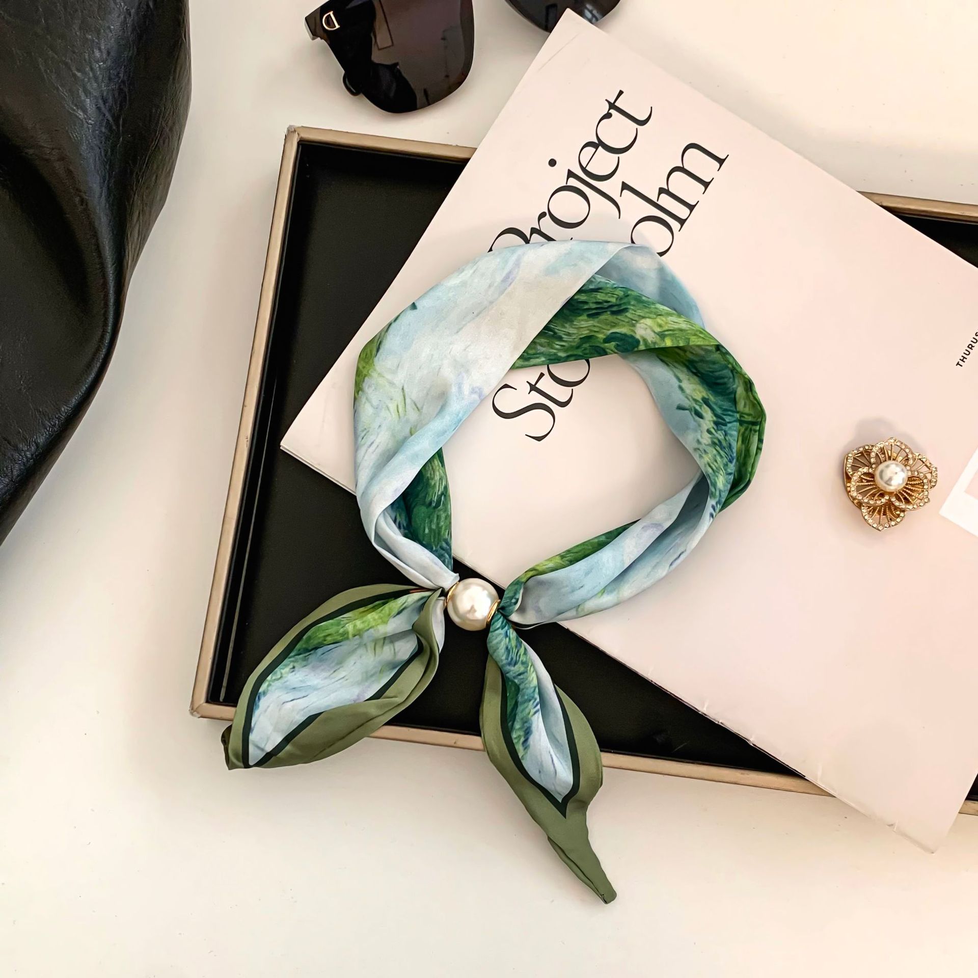 Cashew Flower Silk Scarf Effor - Pearl Trim Chain ulasan dan harga